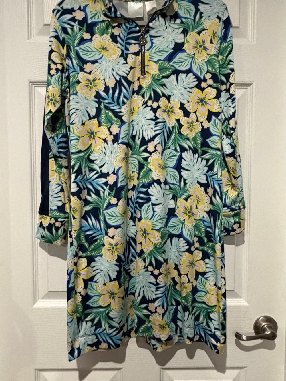 Women’s SPF 50 dress.